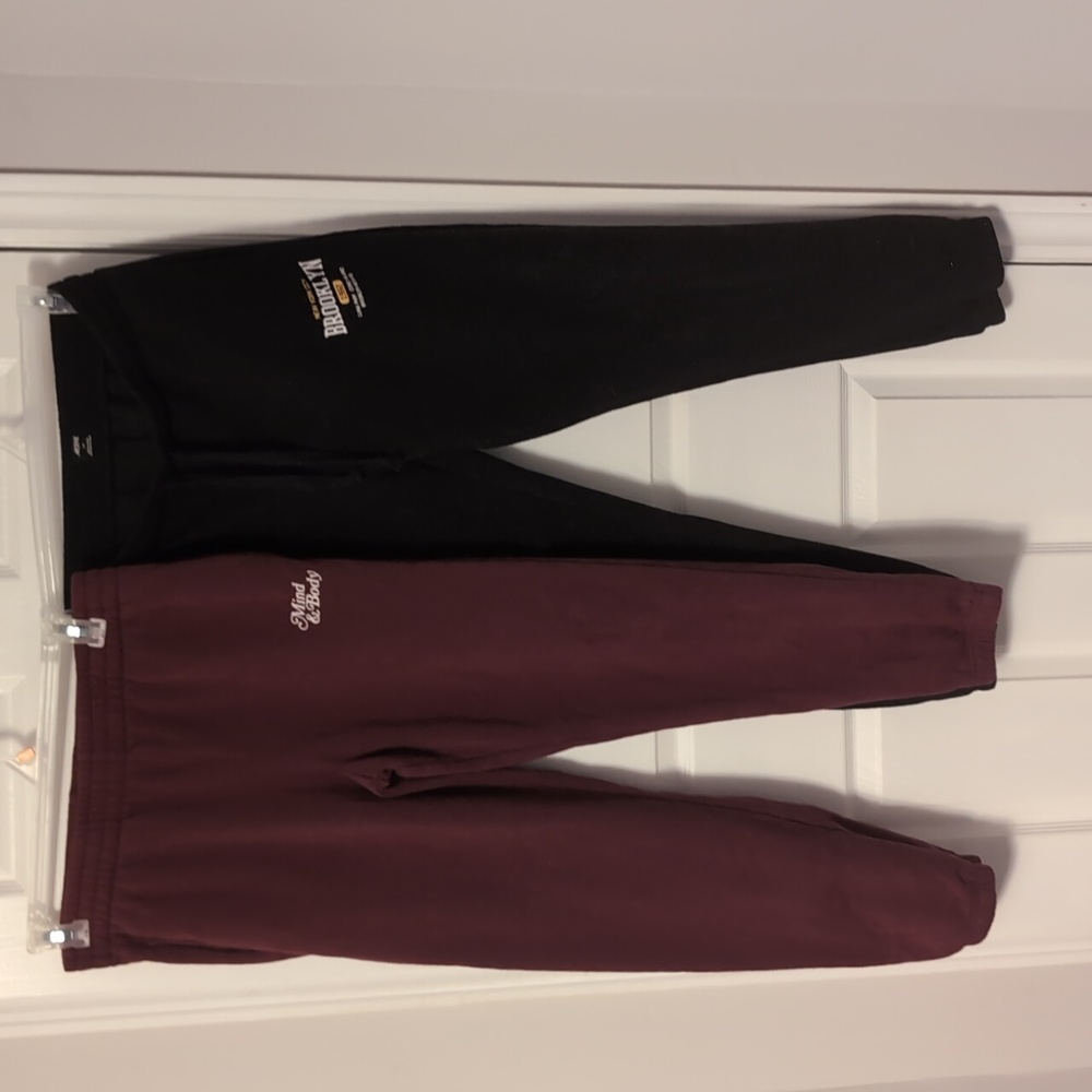Two jogging pants Size youth L